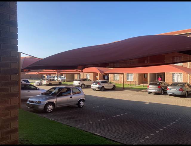 2 BEDROOM SECTIONAL TITLE FOR SALE IN COMET